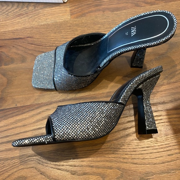 Zara Sparkle Sandals - Picture 3 of 3